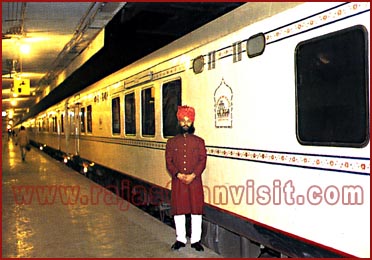 Exterior of Palace on wheels