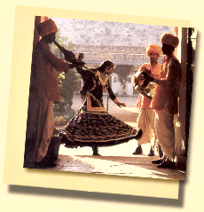 Bailarn de Kalbelia y msico de Jaisalmer, el Rajasthn 