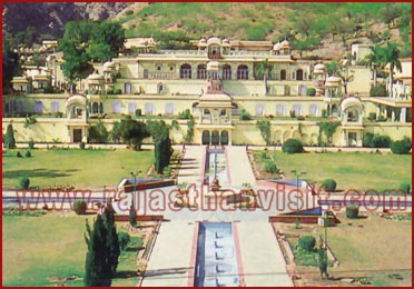Sisodia Rani Garden-Jaipur