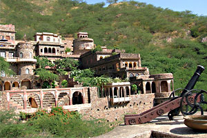 Neemrana Fort Palace, Neemrana Fort Palace Alwar